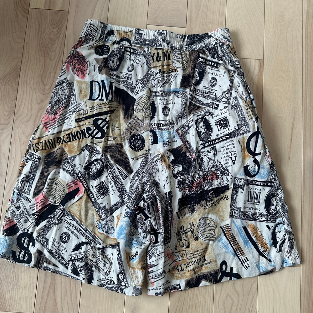 Vintage Money Print Shorts Size M – Graphic Y2K Streetwear Statement - Picture 6 of 6